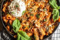 Velvety One-Pan Tomato Spinach Pasta