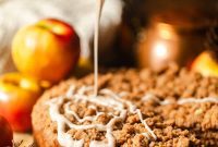 Autumn Apple Crumb Cake