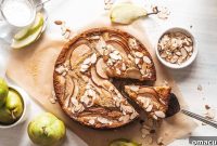 Fragrant Pear and Almond Spice Cake