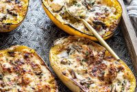 Creamy Chicken Alfredo Spaghetti Squash