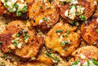 Crispy Garlic Parmesan Smashed Potatoes